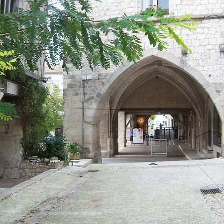 Petit Gite Des Augustins Monflanquin Buitenkant foto