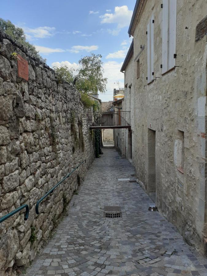 Petit Gite Des Augustins Monflanquin Buitenkant foto