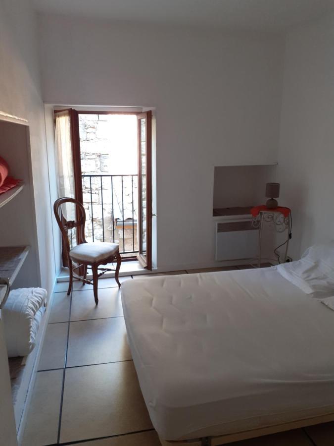 Petit Gite Des Augustins Monflanquin Buitenkant foto