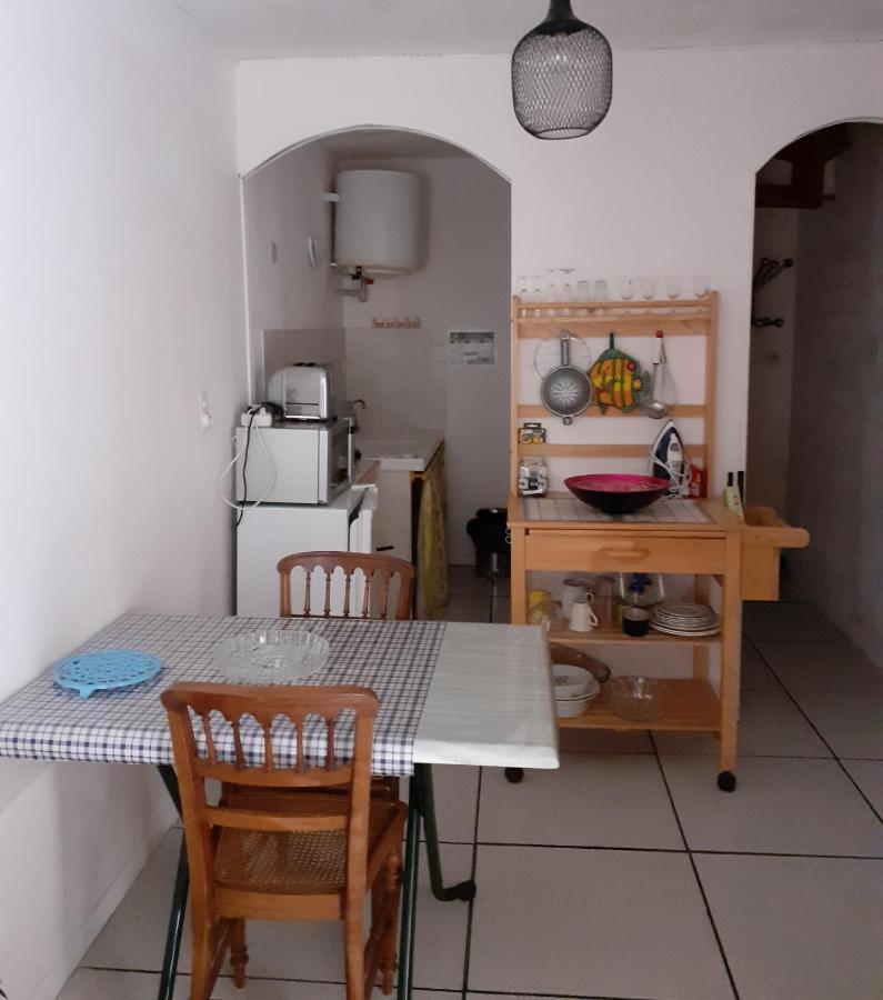 Petit Gite Des Augustins Monflanquin Buitenkant foto